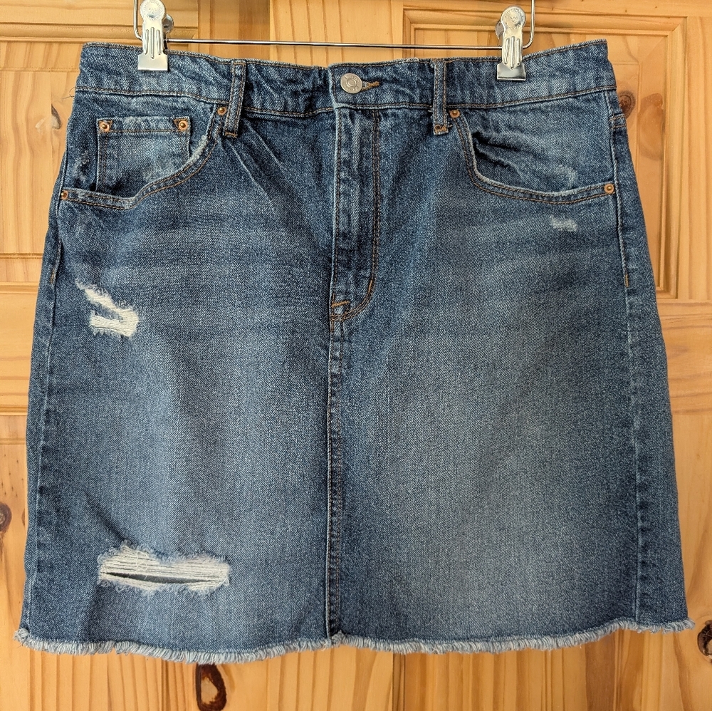 Ella Moss Blue Distressed Denim Mini Skirt Size 32 Junior